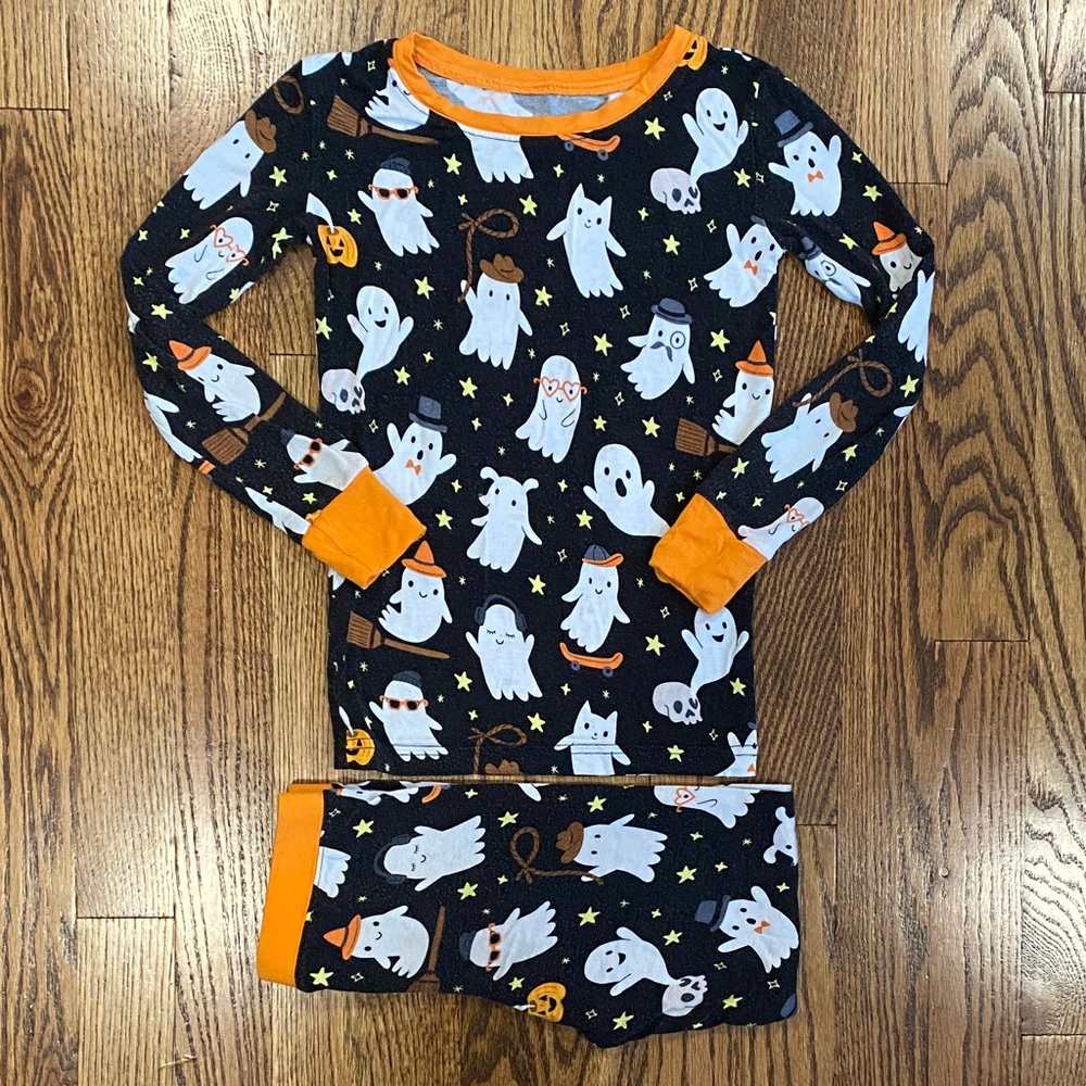 Little Sleepies Friendly Ghosts print 2 piece pajama set, size 5/6.